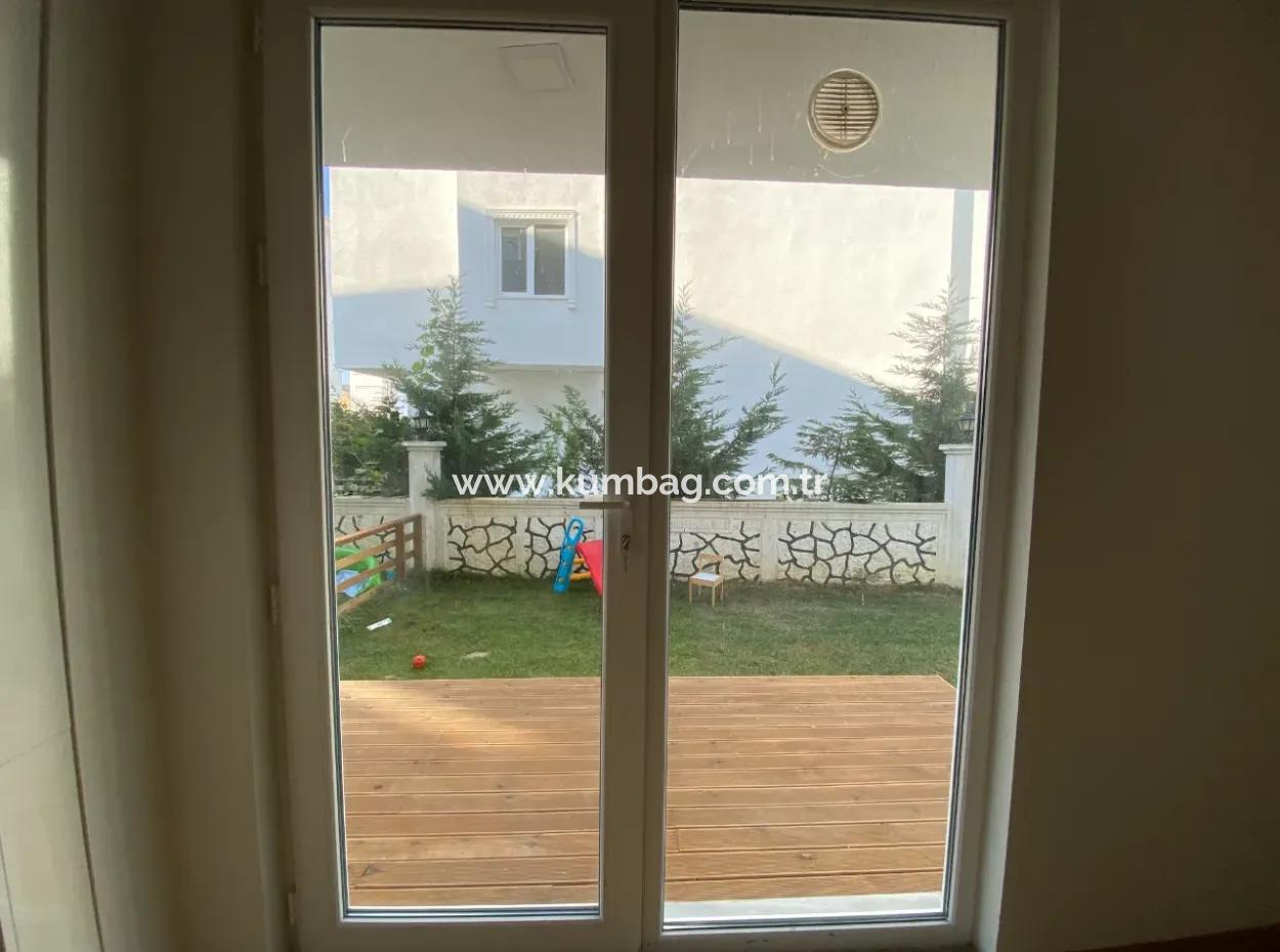 Kumbağ'da Havuzlu Ve Bahçeli 2+1 Lüks Yazlik
