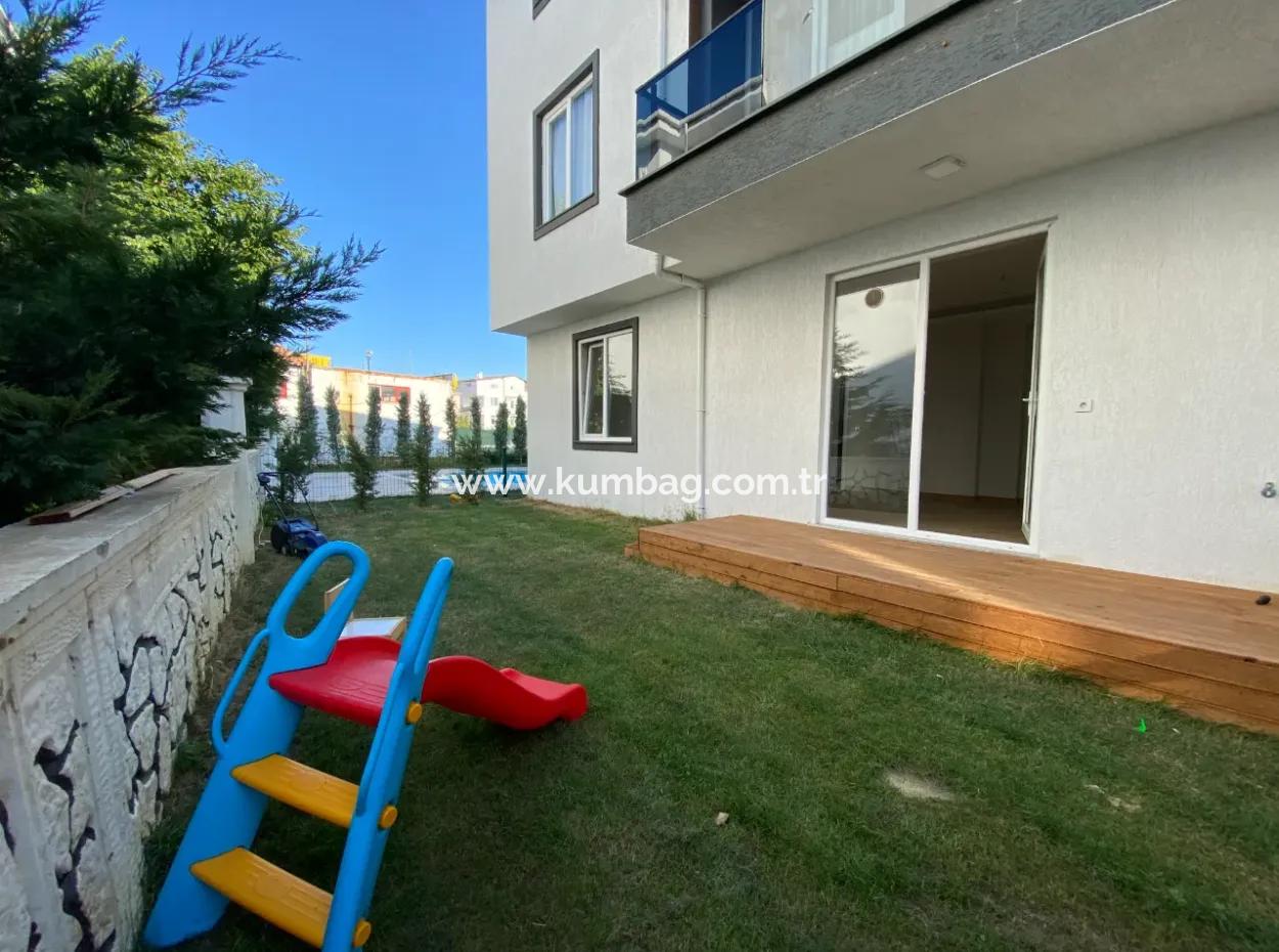 Kumbağ'da Havuzlu Ve Bahçeli 2+1 Lüks Yazlik