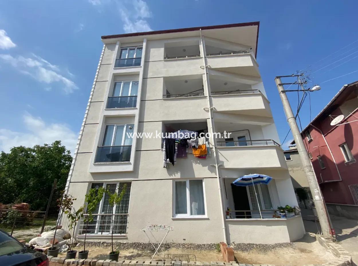 Kumbağ Pazarin Olduğu Konumda Satilik 2+1 Yazlik