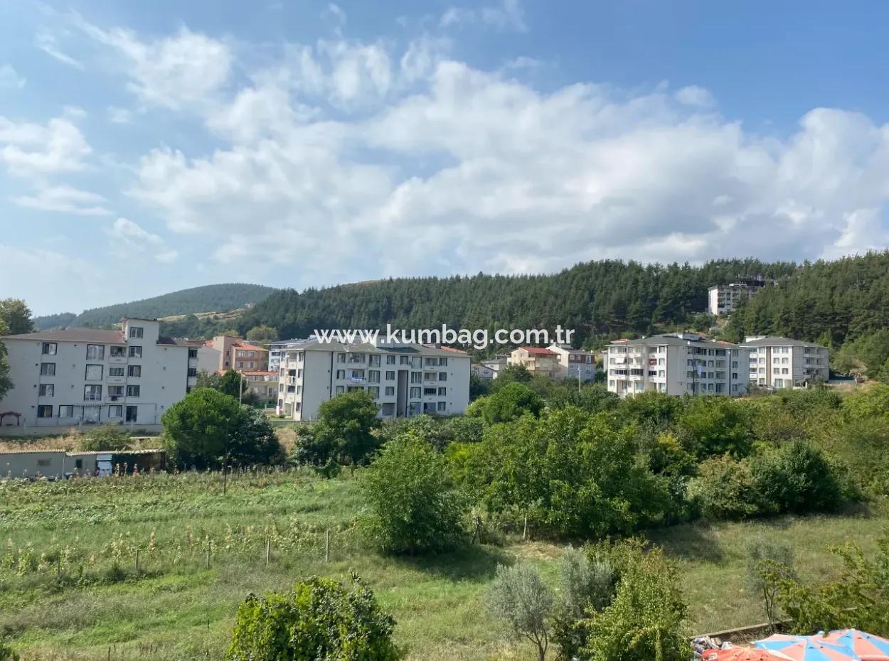 Kumbağ Pazarin Olduğu Konumda Satilik 2+1 Yazlik