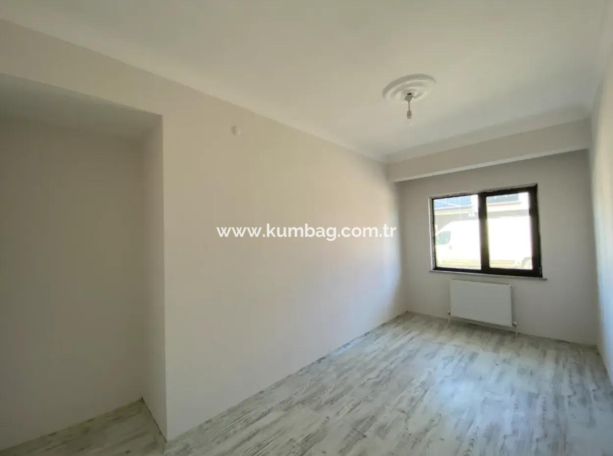 Kumbağ'da Denize Yakin Yeni Bitmiş Sifir Satilik 1+1 Daire