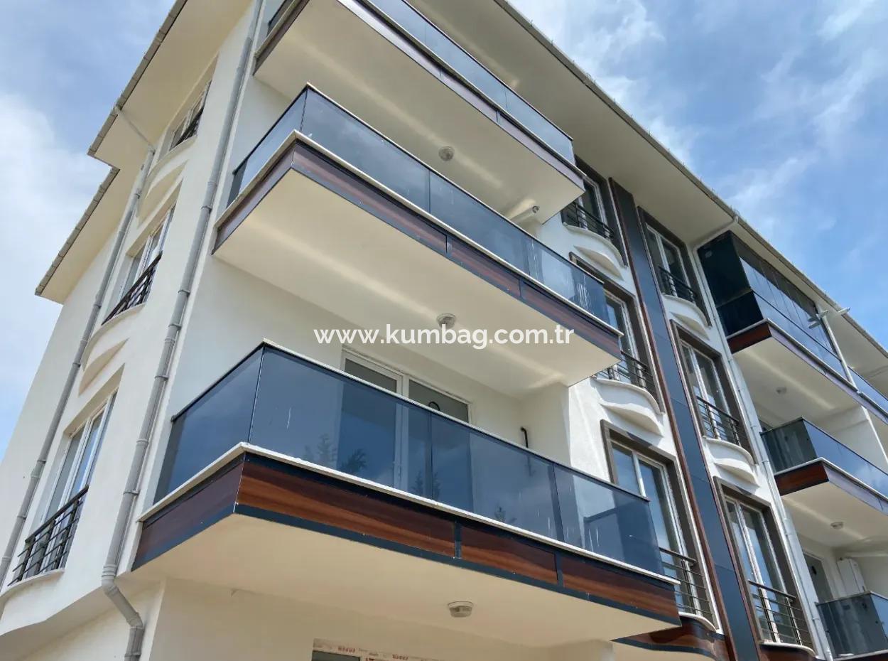 Kumbağ Geniş Bahçeli Yeni Binada Doğalgazlı Kiralık 1+1