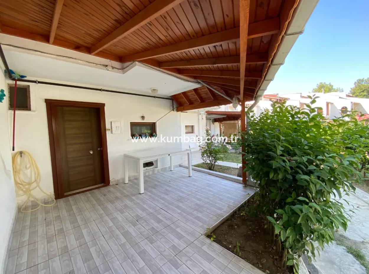 Havuzlu Site İçerisinde Deniz Manzarali 3+1 Villa
