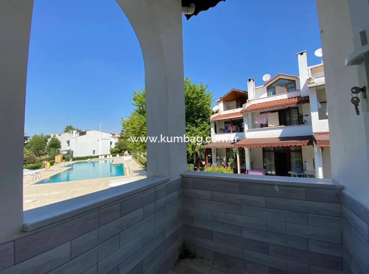 Havuzlu Site İçerisinde Deniz Manzarali 3+1 Villa
