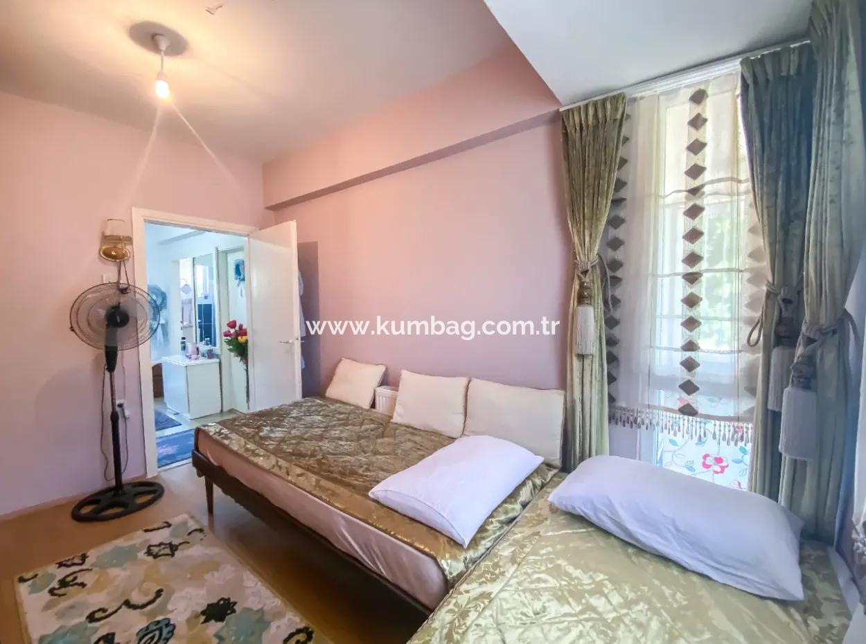 Kumbağ Merkezde Denize Ve Ana Caddeye Sifir Site İçerisinde Kiralik 3+1 Villa