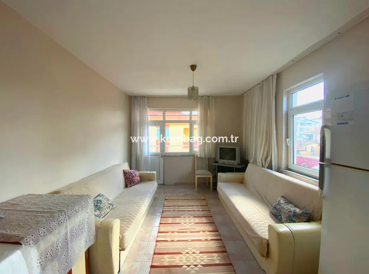 Kumbağ Pazar Sokaği Mevkii Eşyali Satilik 4+2 Daire