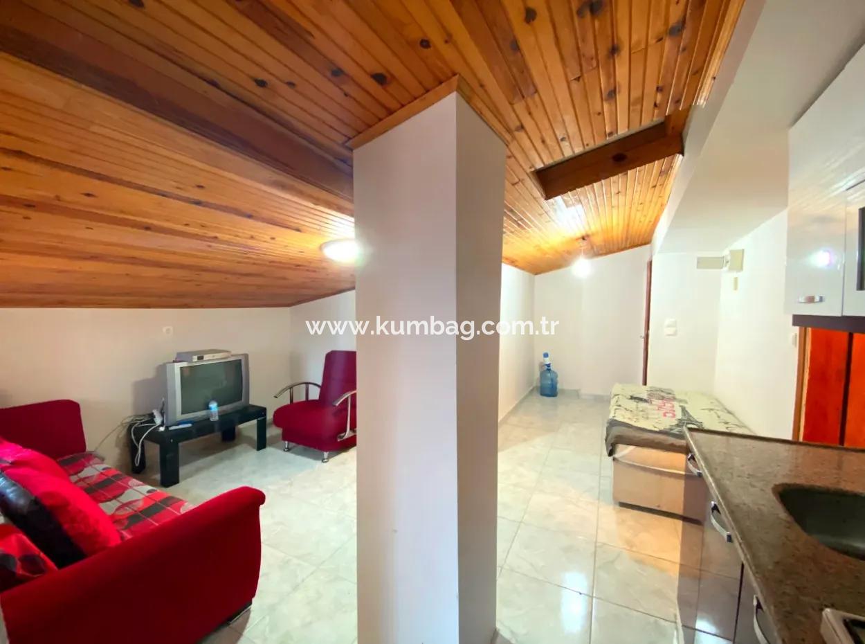 Kumbağ Pazar Sokaği Mevkii Eşyali Satilik 4+2 Daire