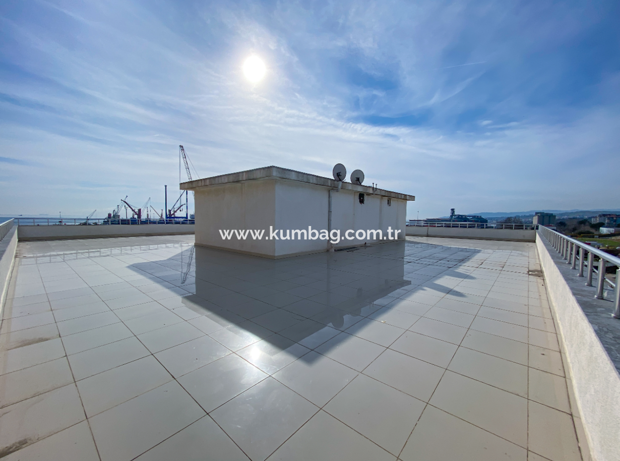 Plaza-Büros Zu Vermieten Neben Dem Gerichtsgebäude In Der 100.Yil Alt Yol Strasse Mit Meerblick