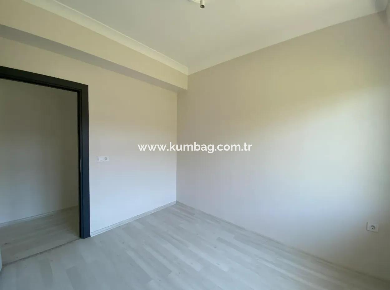 Kumbağ Havuzlu Site İçerisinde Giriş Kat Kiralik 2+1 Daire