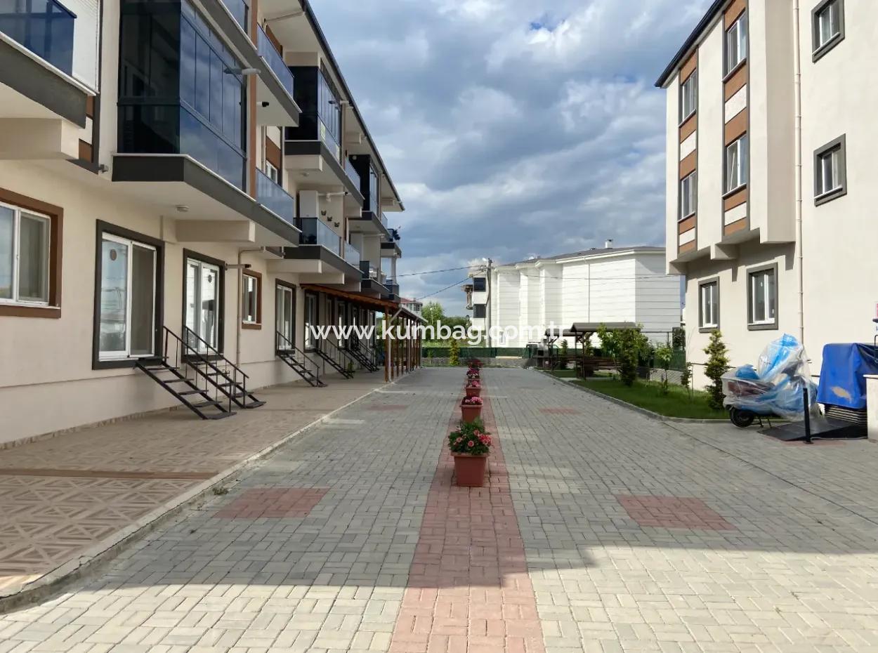 Kumbağ Ana Cadde Üzerinde Site İçi Kiralik 1+1 Daire