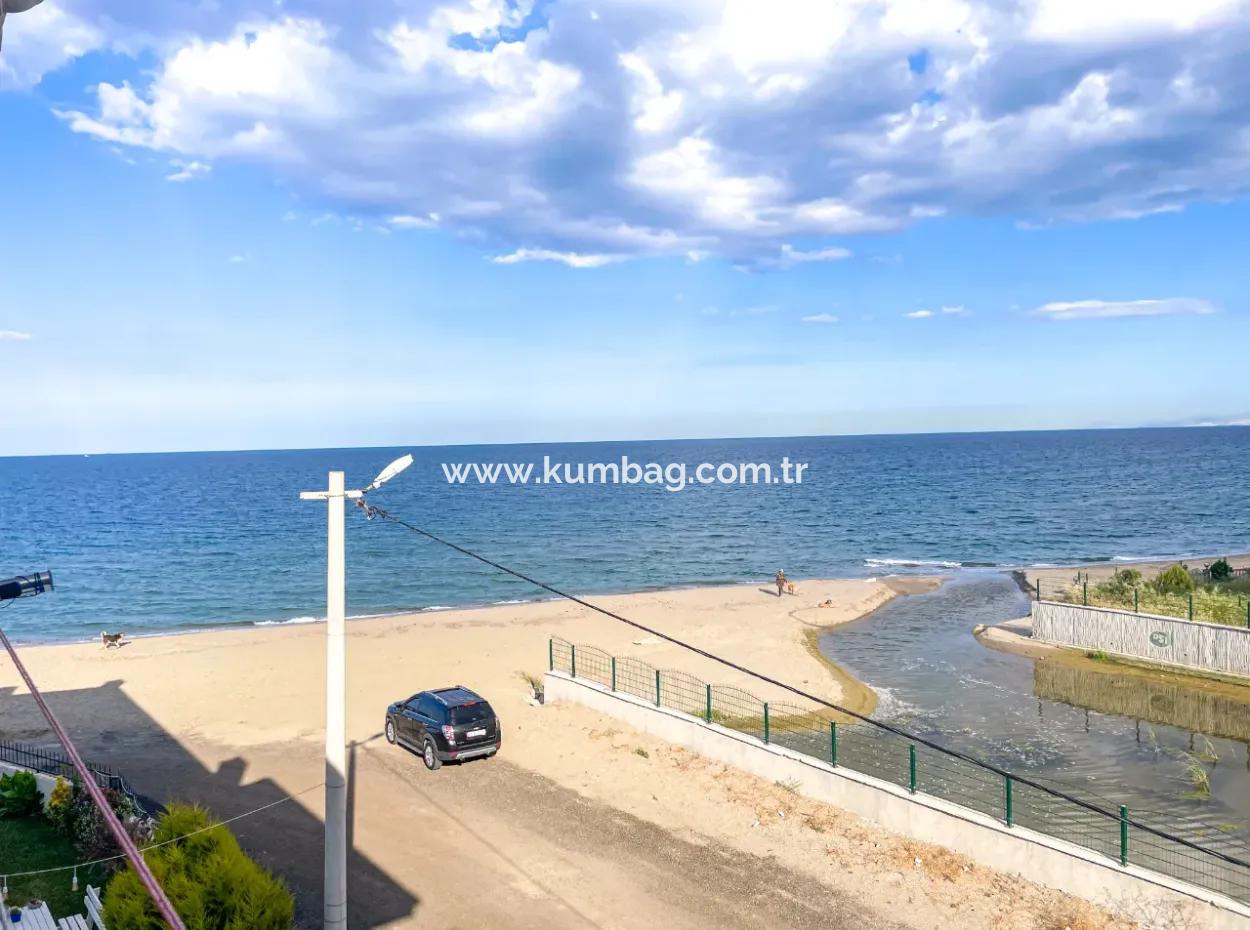 Kumbağ Denize Sifir Ve Havuzlu Site İçerisinde Satilik 2+1Daire