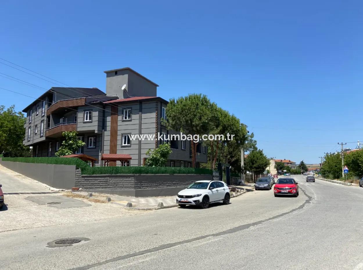 Kumbağ Mah. Ana Cadde Üzerinde Geniş Terasli 2+1 Satilik Daire