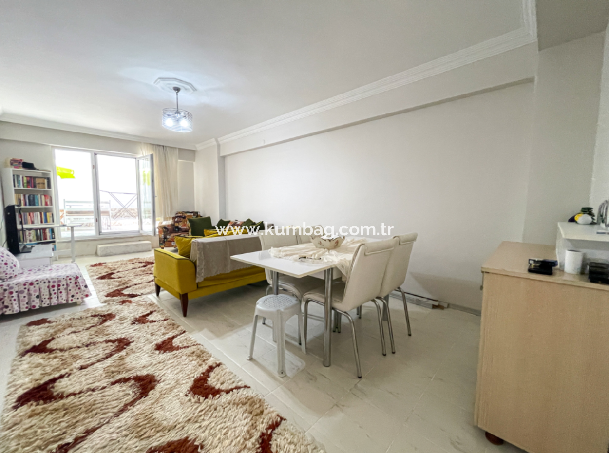 2 1 Wohnung Zu Verkaufen In Kumbag, Grosser Garten, Separate Küche, Möbliert