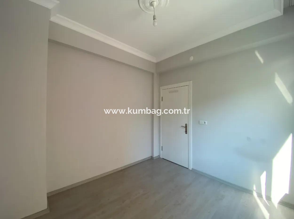 Kumbağ Pazar Sokaği Mevkii Yeni Binada Kiralik 1+1 Daire