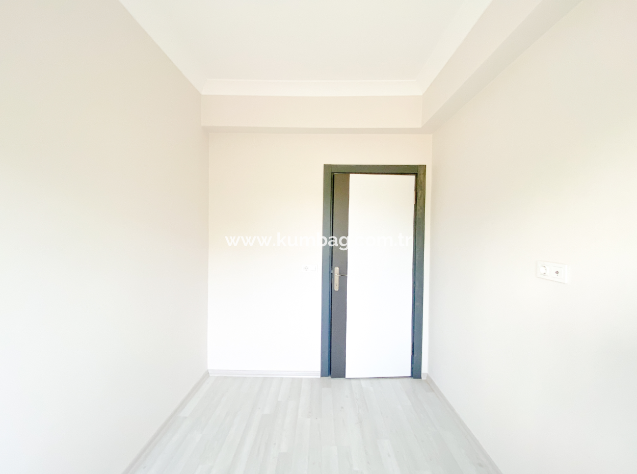 Kumbağ Mah. Havuzlu Site İçerisinde Satilik 2+1 Daireler