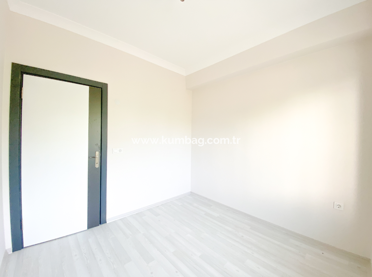 Kumbağ Mah. Havuzlu Site İçerisinde Satilik 2+1 Daireler