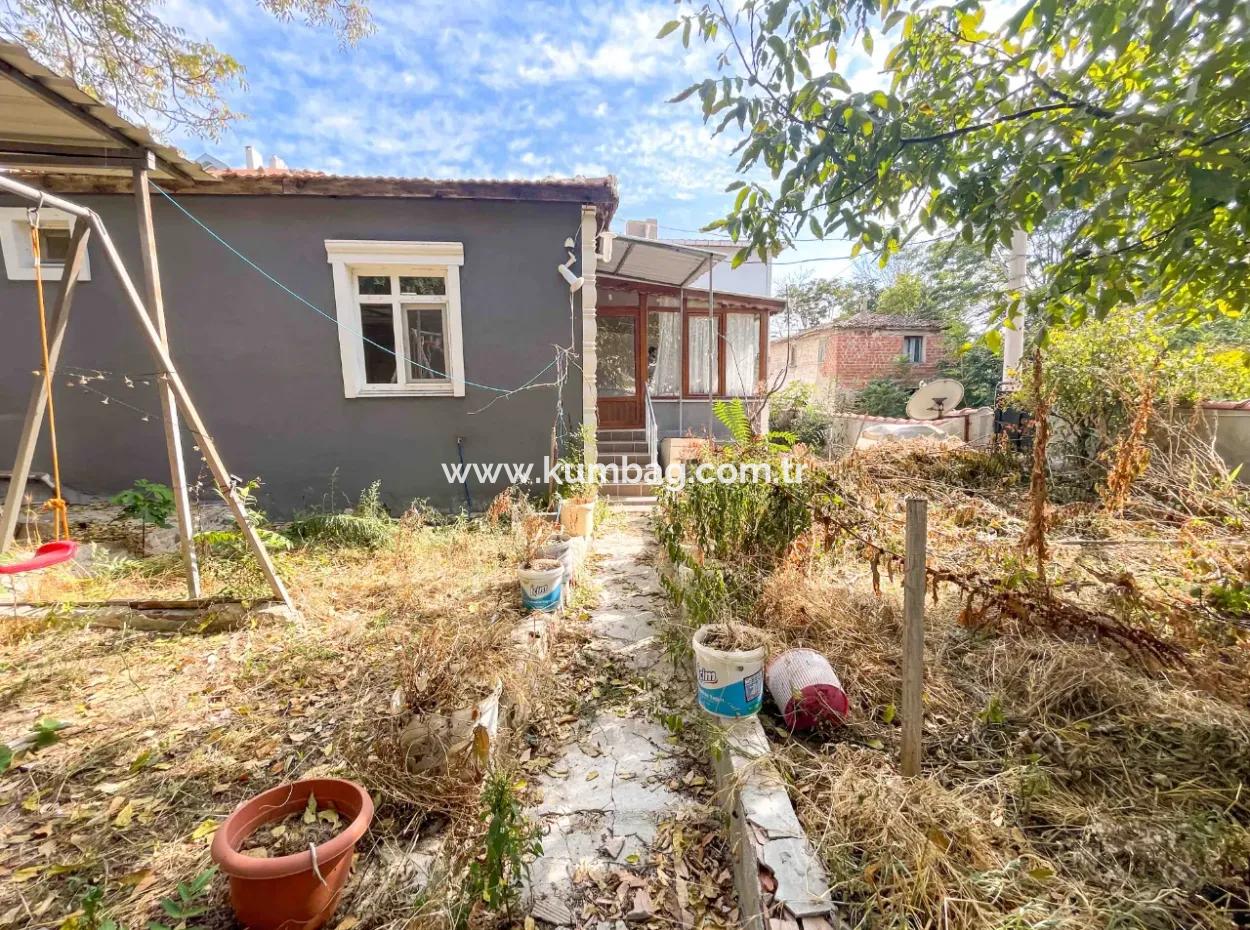 2 1 Freistehendes Haus Mit Grossem Garten In Barbaros Nachbarschaft