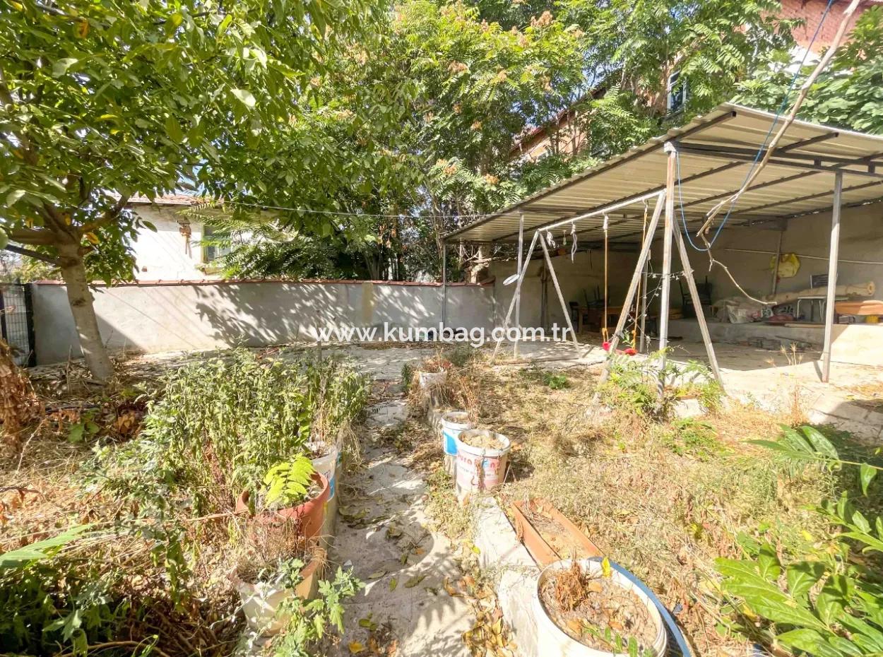 2 1 Freistehendes Haus Mit Grossem Garten In Barbaros Nachbarschaft