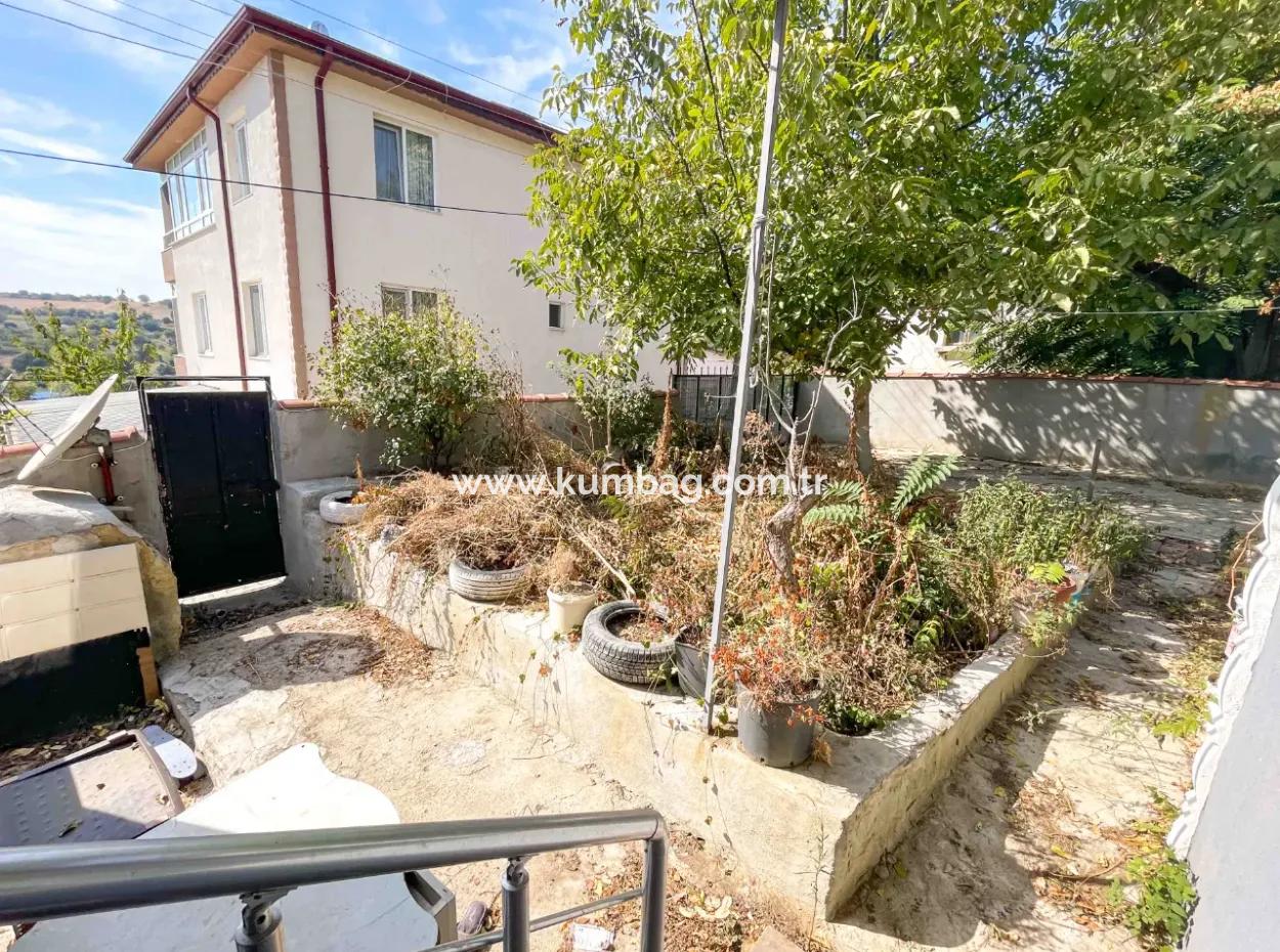 2 1 Freistehendes Haus Mit Grossem Garten In Barbaros Nachbarschaft