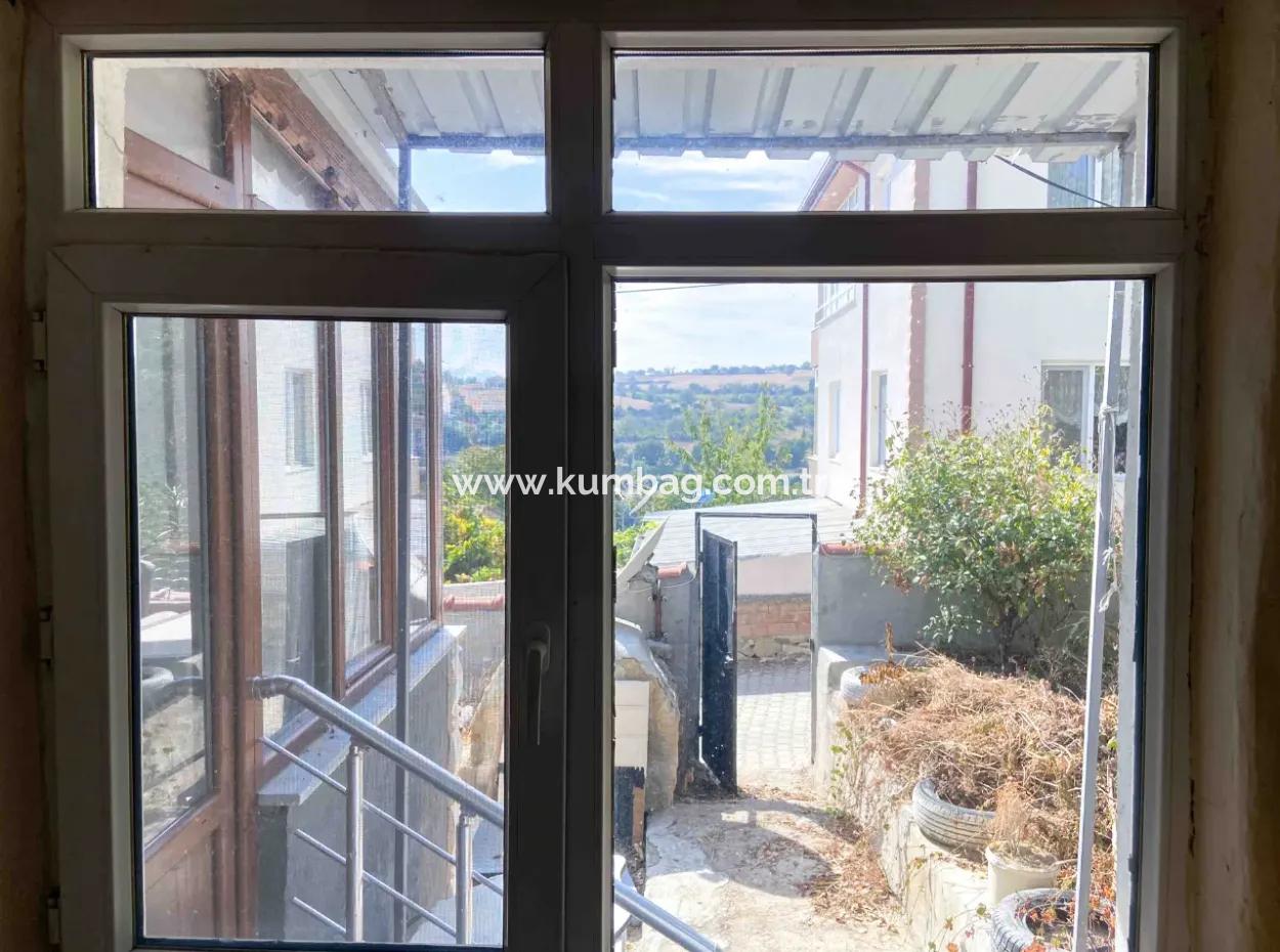 2 1 Freistehendes Haus Mit Grossem Garten In Barbaros Nachbarschaft