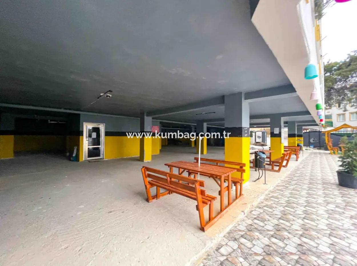 1 1 Wohnung Zum Verkauf Geräumig Mit Pool In Der Nähe Des Meeres Mit Herrlicher Aussicht