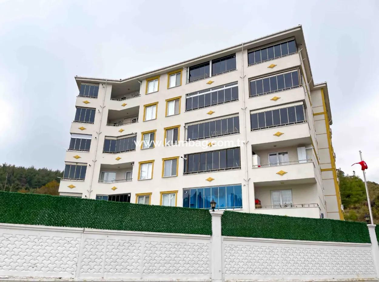 1 1 Wohnung Zum Verkauf Geräumig Mit Pool In Der Nähe Des Meeres Mit Herrlicher Aussicht