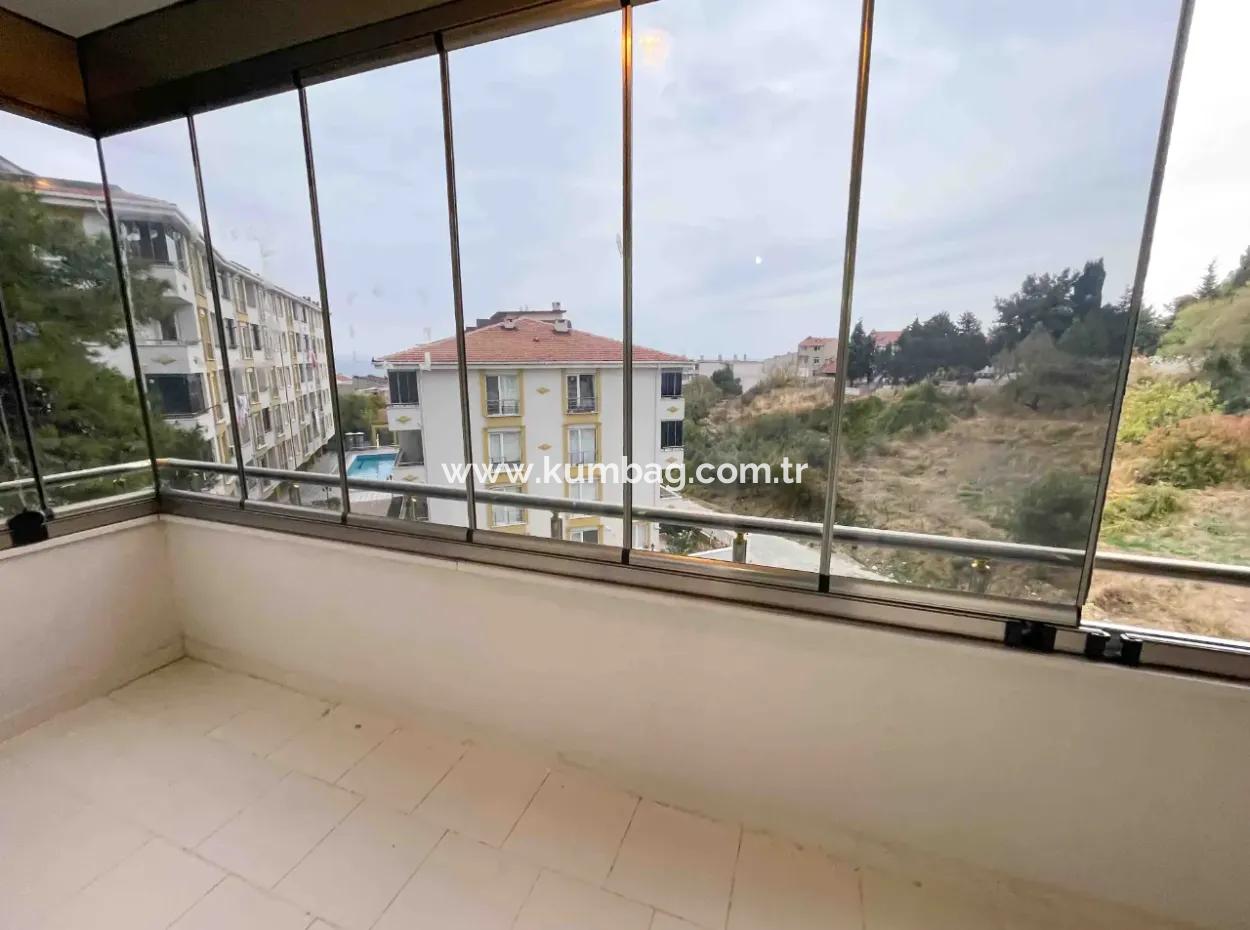 1 1 Wohnung Zum Verkauf Geräumig Mit Pool In Der Nähe Des Meeres Mit Herrlicher Aussicht