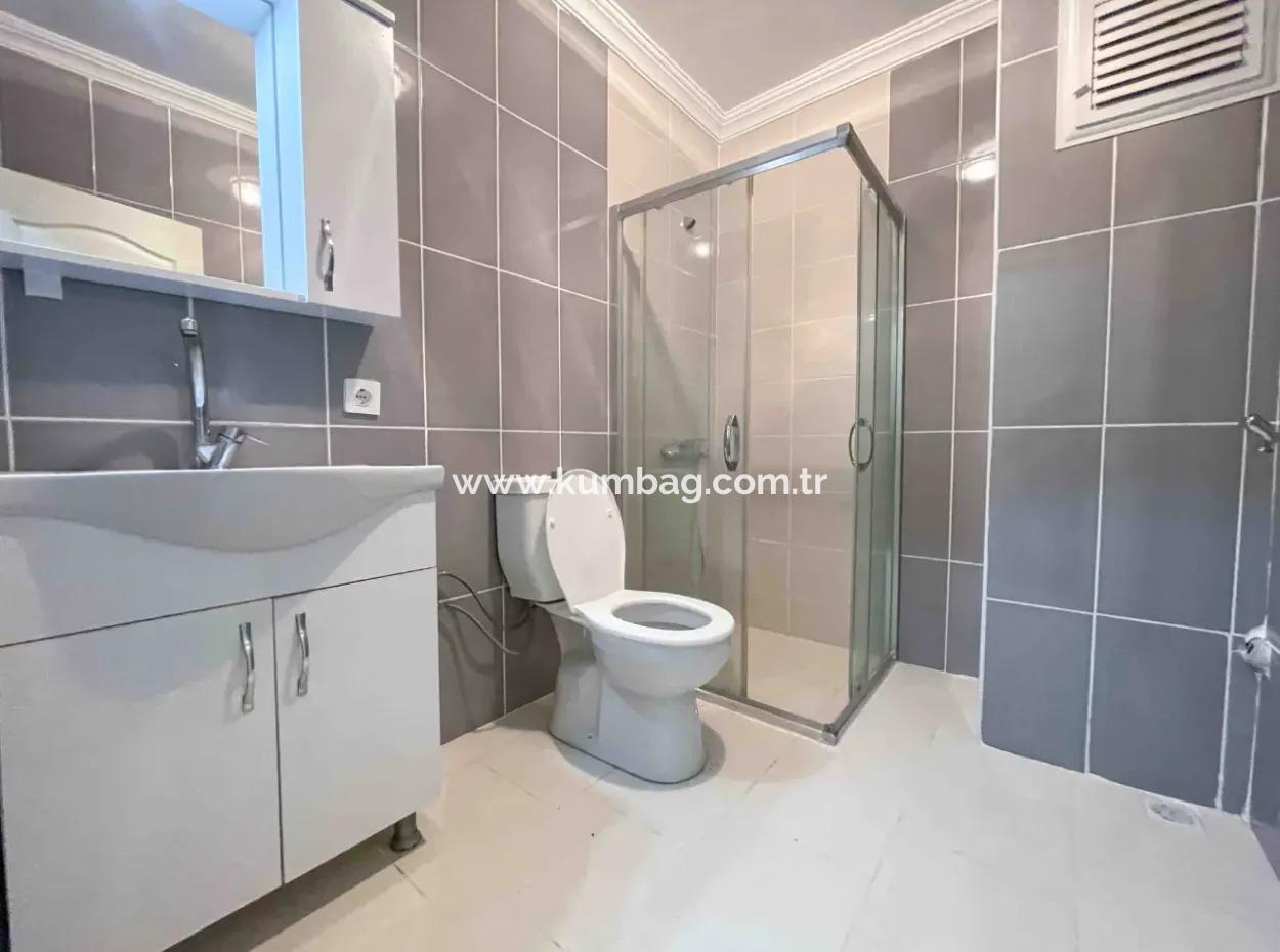 1 1 Wohnung Zum Verkauf Geräumig Mit Pool In Der Nähe Des Meeres Mit Herrlicher Aussicht