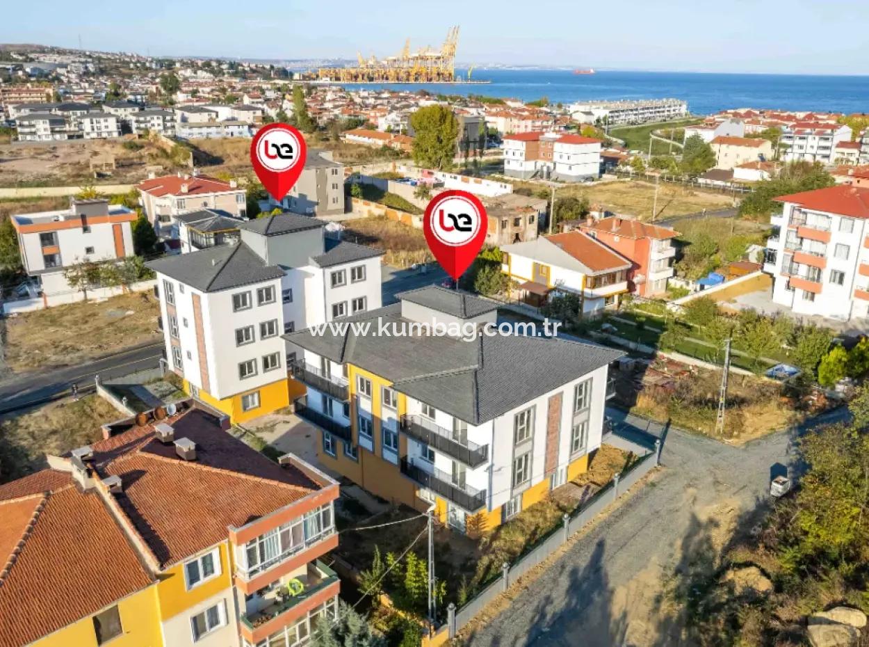 Neu Zu Verkaufen In Einem Komplex Auf Der Strasse In Kumbağ 2 1 Wohnung