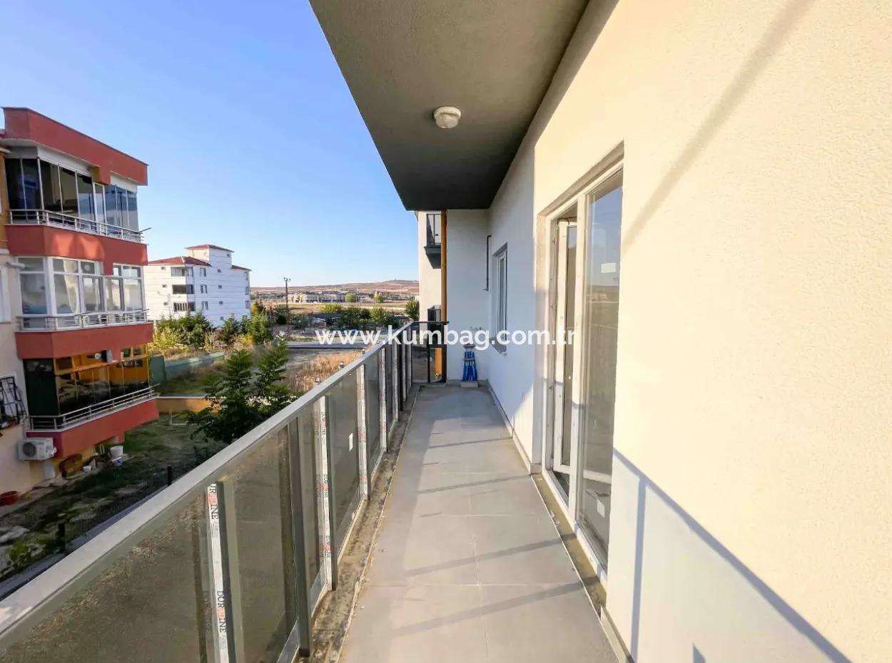 Neu Zu Verkaufen In Einem Komplex Auf Der Strasse In Kumbağ 2 1 Wohnung