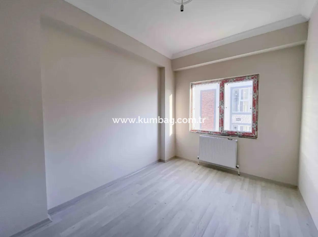 Neu Zu Verkaufen In Einem Komplex Auf Der Strasse In Kumbağ 2 1 Wohnung