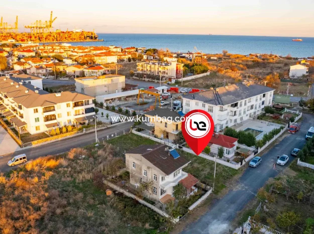 Zentral Zonierte Und Verkaufsbereite Grundstücke Zum Verkauf