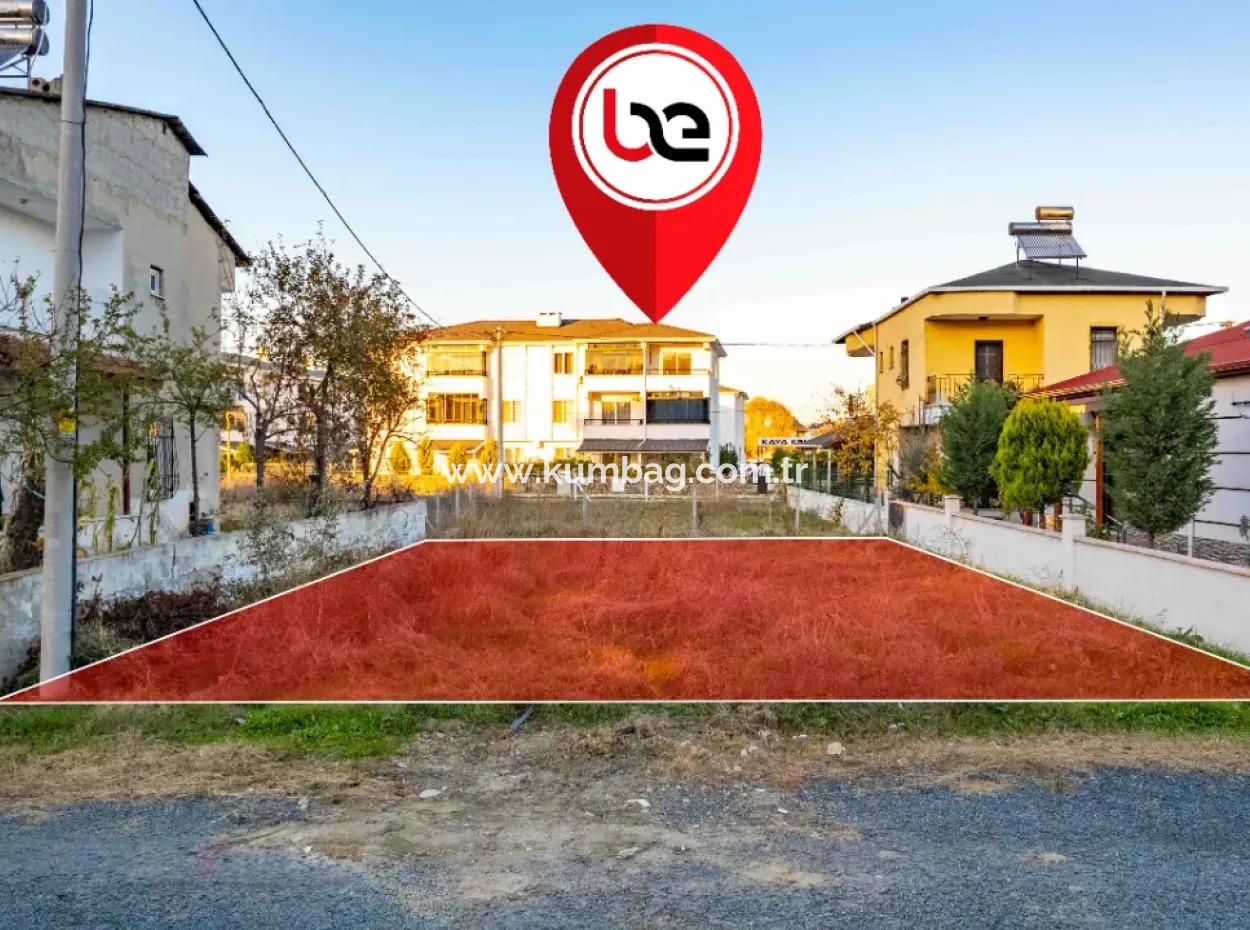 Zentral Zonierte Und Verkaufsbereite Grundstücke Zum Verkauf