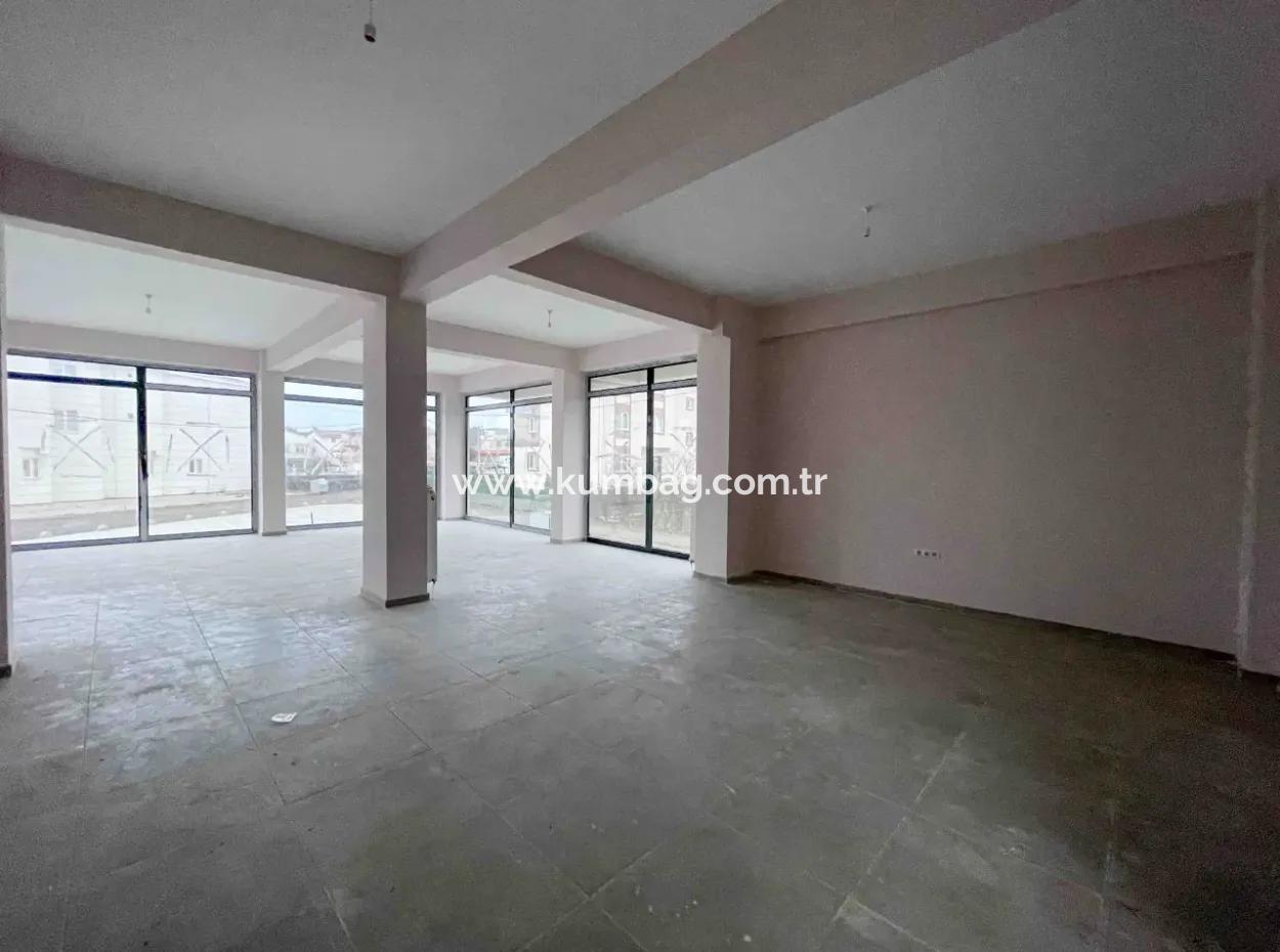 Geschäft Zur Miete Im Entwicklungsgebiet In Kumbağ 400 M2 Von Der Strasse Aus Sichtbar