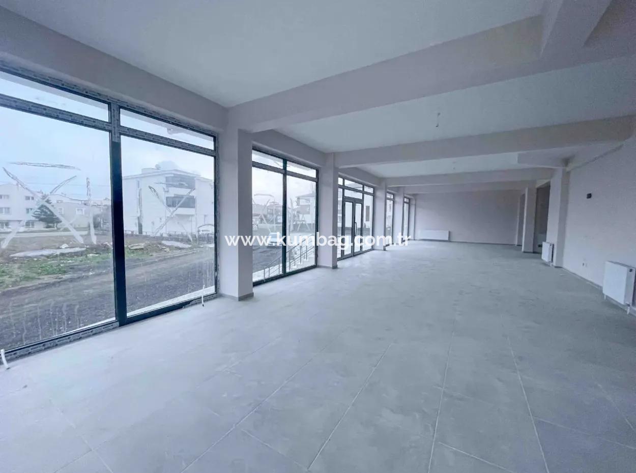 Geschäft Zur Miete Im Entwicklungsgebiet In Kumbağ 400 M2 Von Der Strasse Aus Sichtbar