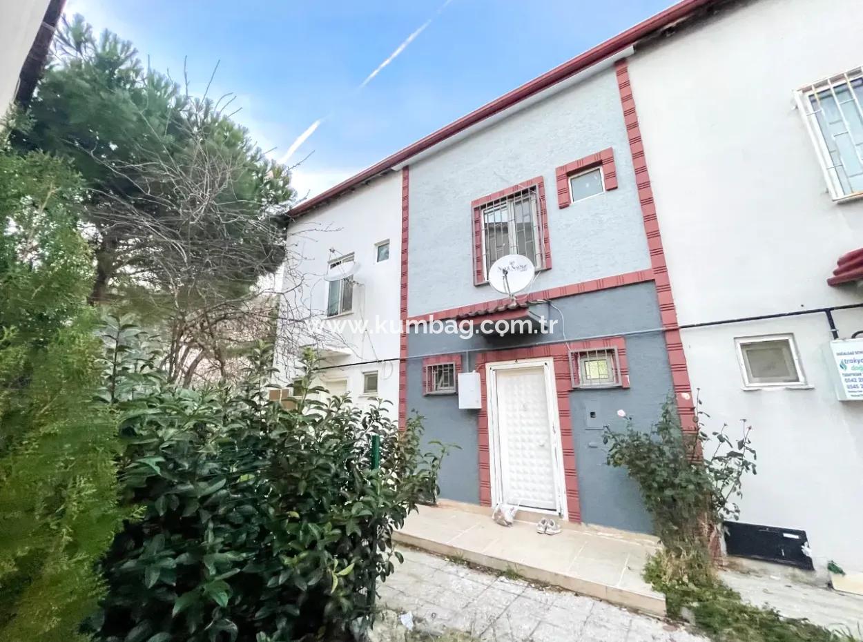 Möblierte Triplex Villa Zum Verkauf In Der Nähe Der Market Street In Kumbagh