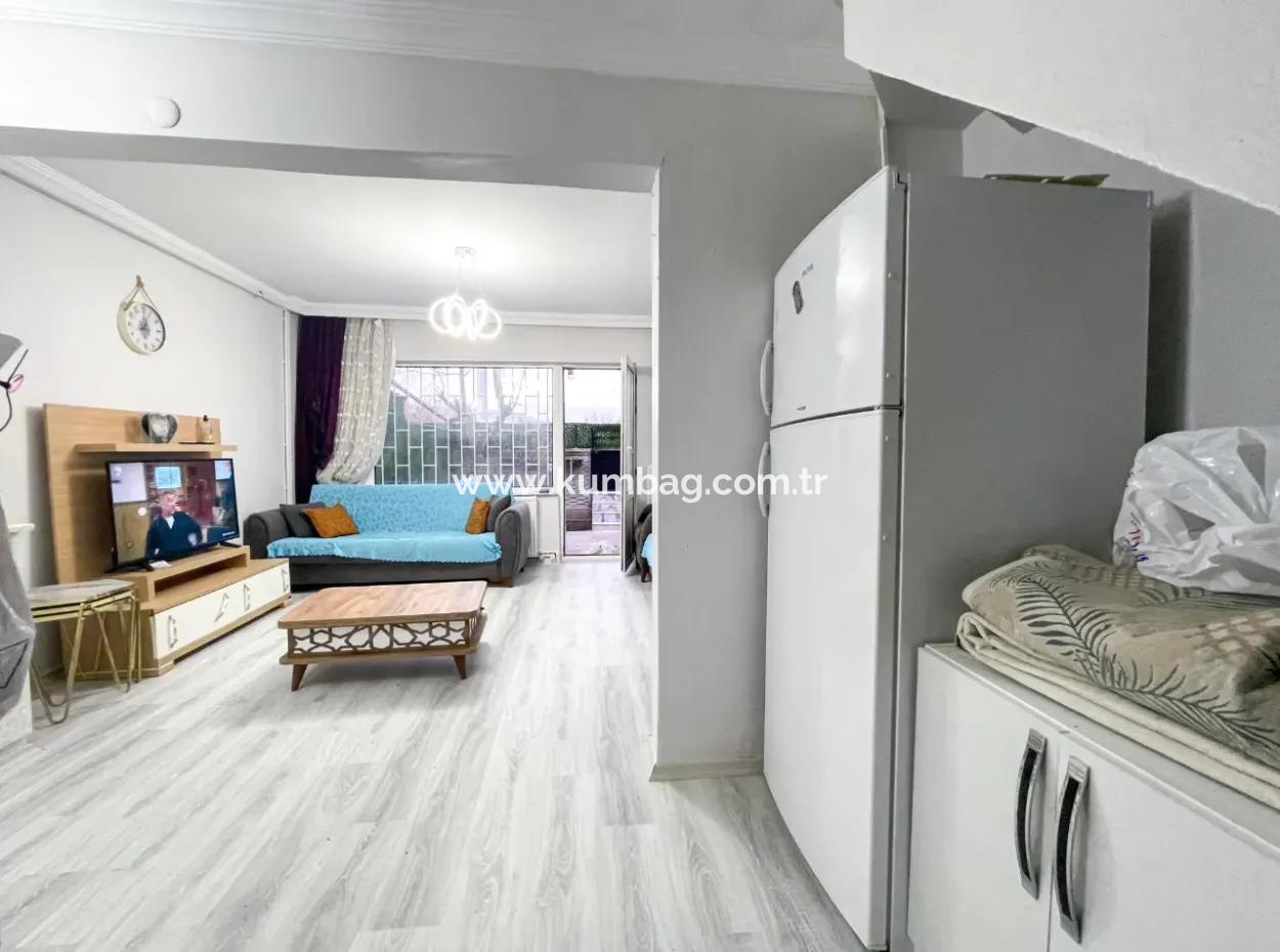 Möblierte Triplex Villa Zum Verkauf In Der Nähe Der Market Street In Kumbagh