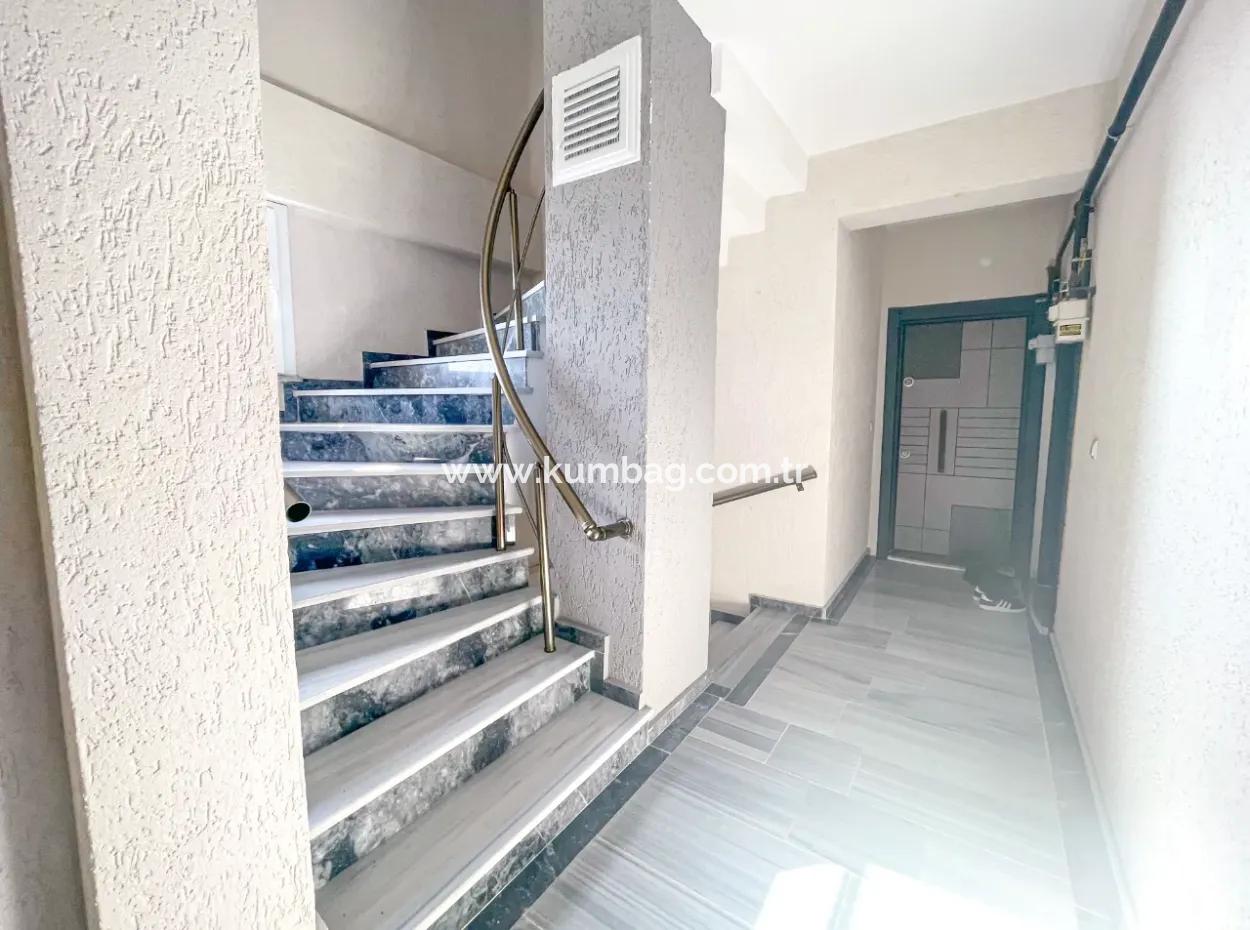 2 1 Wohnung Zum Verkauf In Kumbagh Hill Mit Komplettem Meerblick