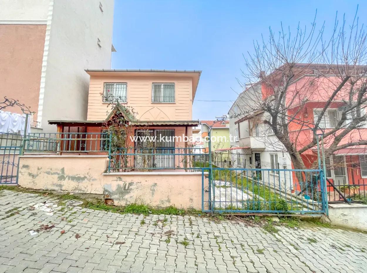 2 Stöckig 4 1 Einfamilienhaus Mit Garten Zu Verkaufen In Kumbag Zentrale Lage