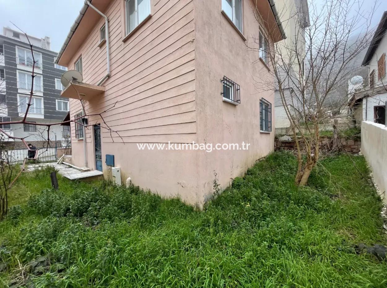 2 Stöckig 4 1 Einfamilienhaus Mit Garten Zu Verkaufen In Kumbag Zentrale Lage