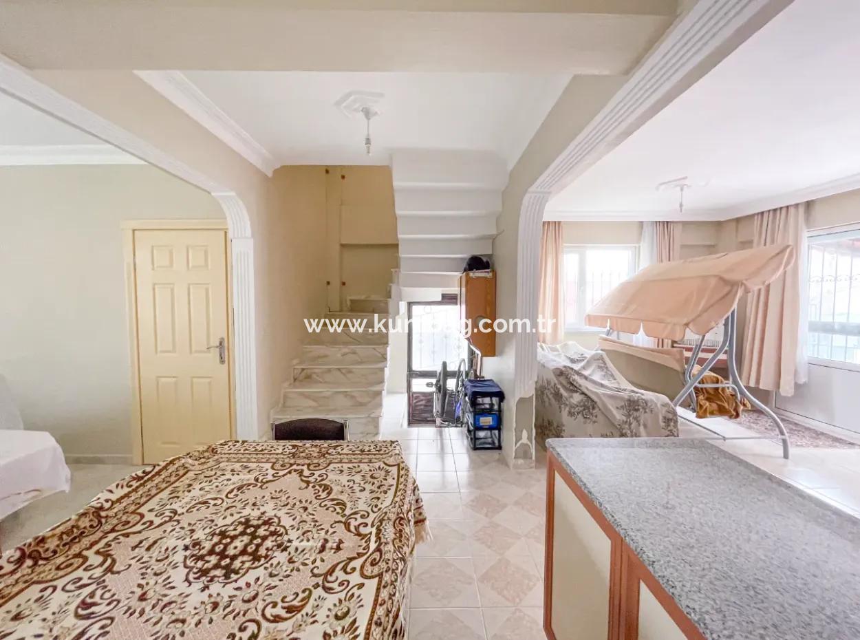 2 Stöckig 4 1 Einfamilienhaus Mit Garten Zu Verkaufen In Kumbag Zentrale Lage