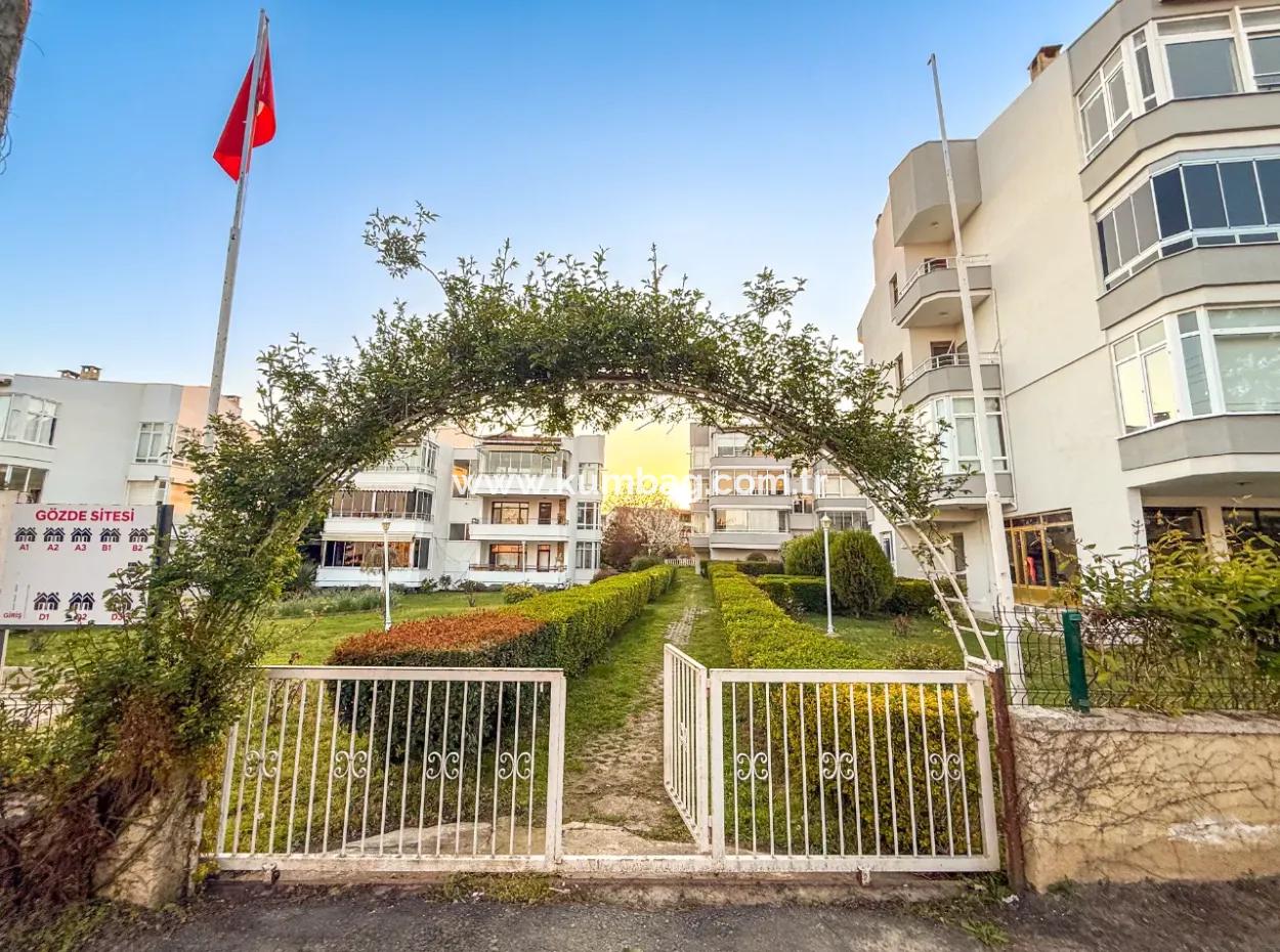 Sehr Grosse 2 1 Wohnung Zum Verkauf In Kumbağ Seafront Popular Complex