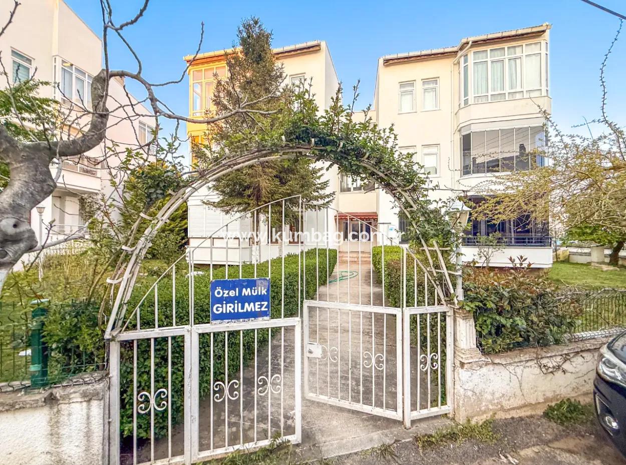 Sehr Grosse 2 1 Wohnung Zum Verkauf In Kumbağ Seafront Popular Complex