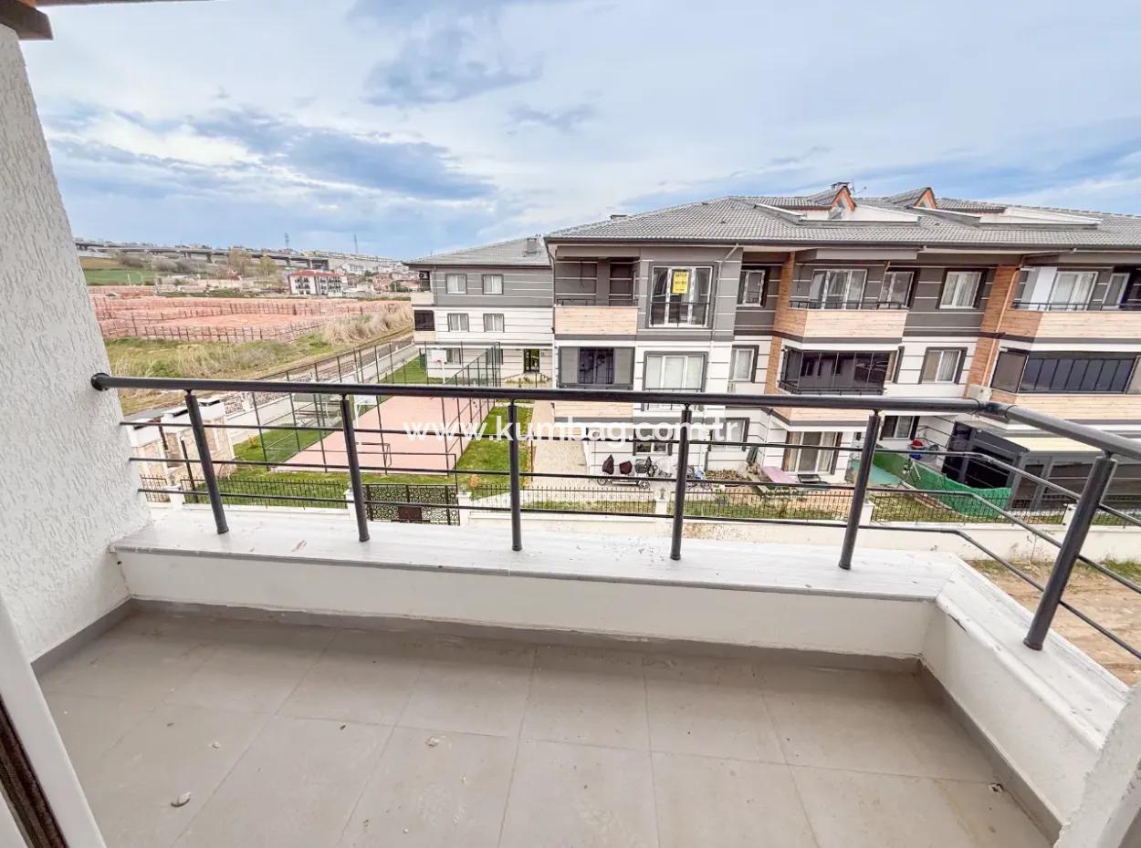 Luxus 1 1 Wohnungen In Der Nähe Des Meeres Und Der Strasse Im Kumbağ Pool Complex