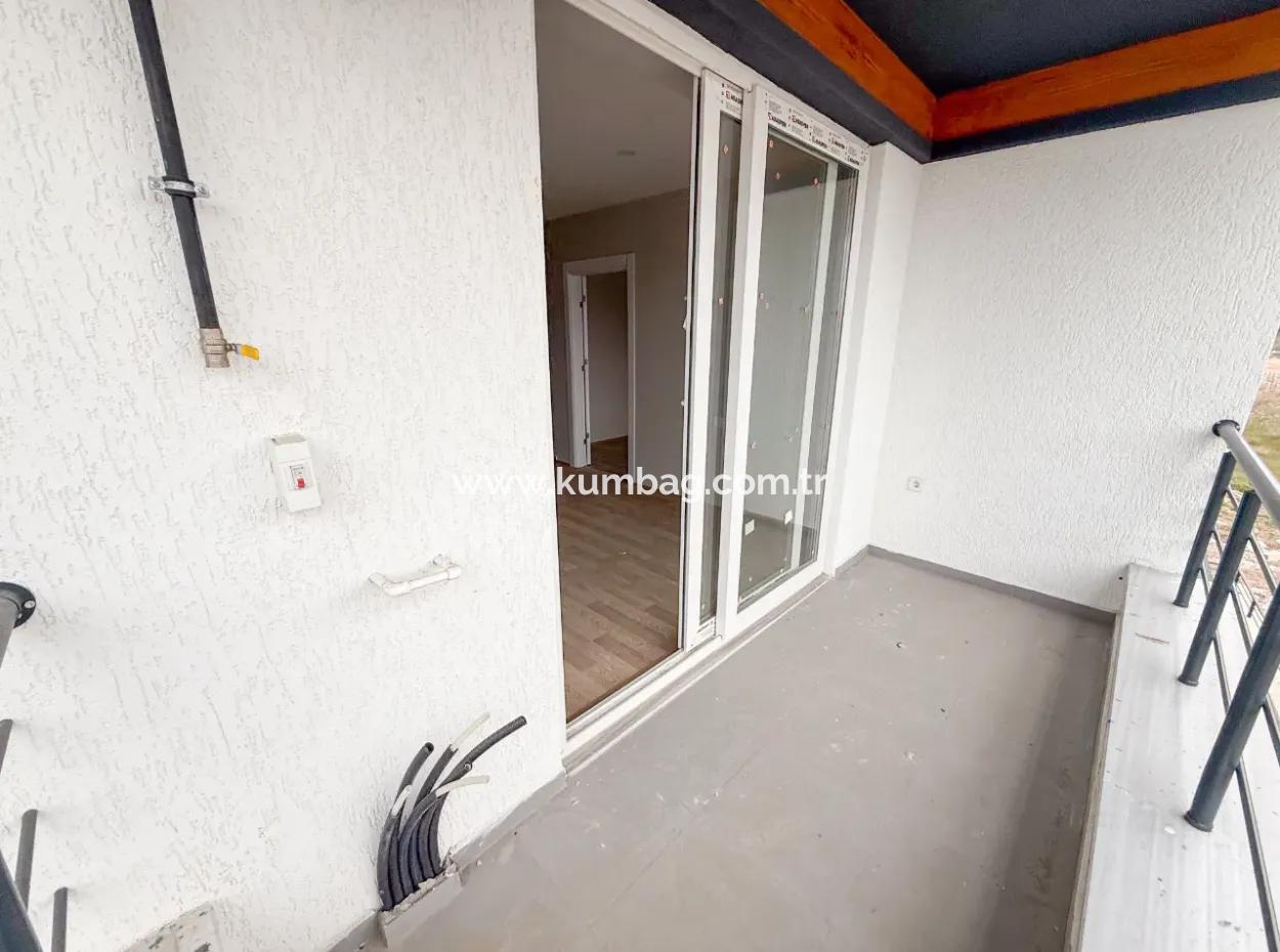 Luxus 1 1 Wohnungen In Der Nähe Des Meeres Und Der Strasse Im Kumbağ Pool Complex