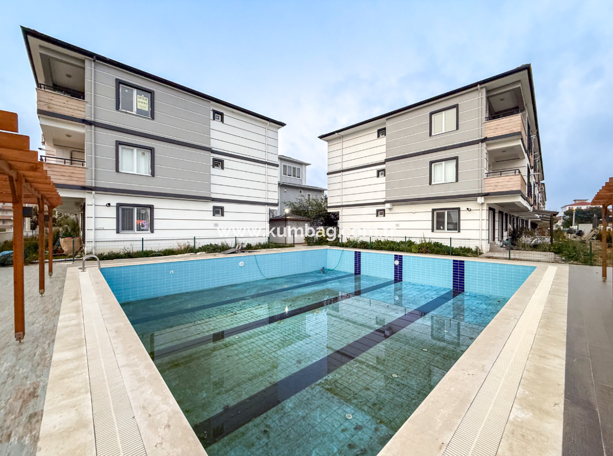 Ecke Zu Verkaufen In Einer Geschlossenen Wohnanlage Mit Pool Und Aquapark 2 1 Wohnung