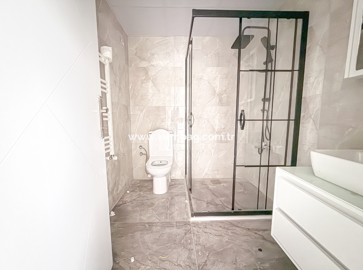 Neue 2 1 Wohnung Zum Verkauf Mit Garten Mit Meerblick In Kumbag