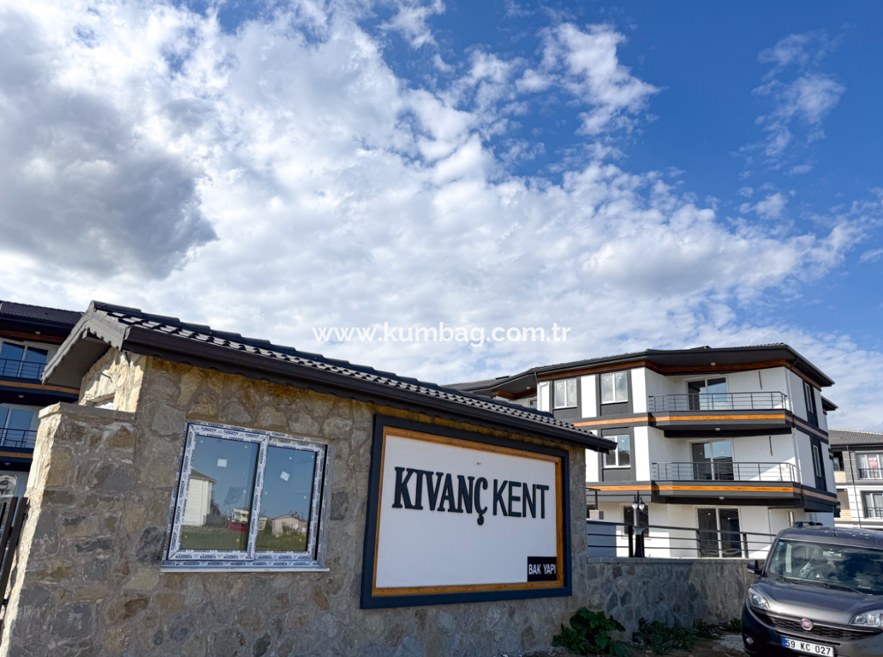 Luxus 2 1 Wohnungen Zu Vermieten In Der Nähe Des Meeres In Kumbağ Komplex Mit Pool