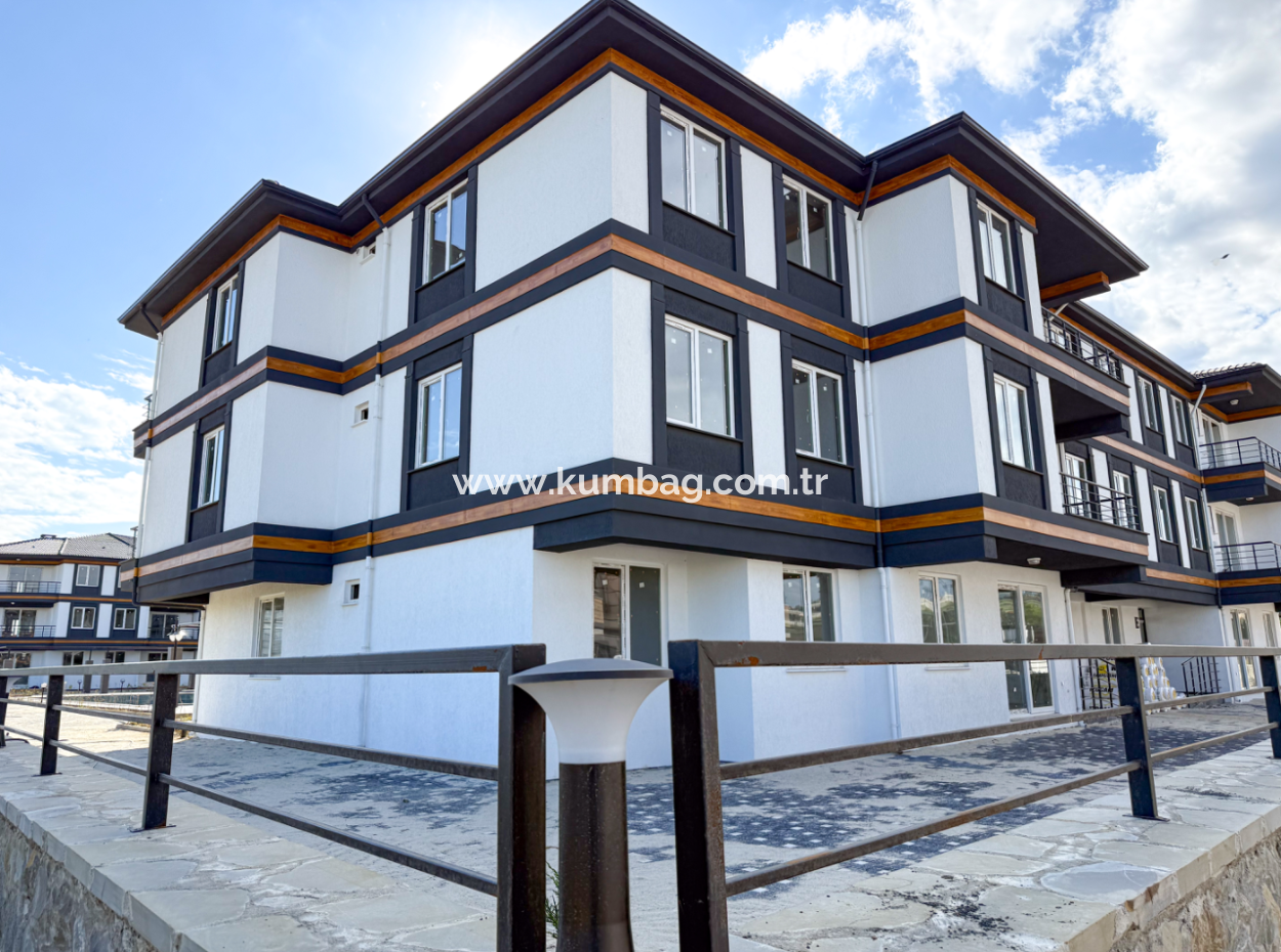 Luxus 2 1 Wohnungen Zu Vermieten In Der Nähe Des Meeres In Kumbağ Komplex Mit Pool