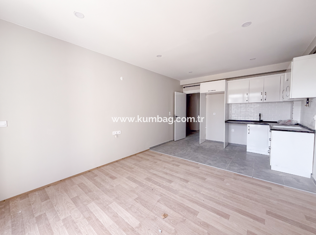 Luxus 2 1 Wohnungen Zu Vermieten In Der Nähe Des Meeres In Kumbağ Komplex Mit Pool